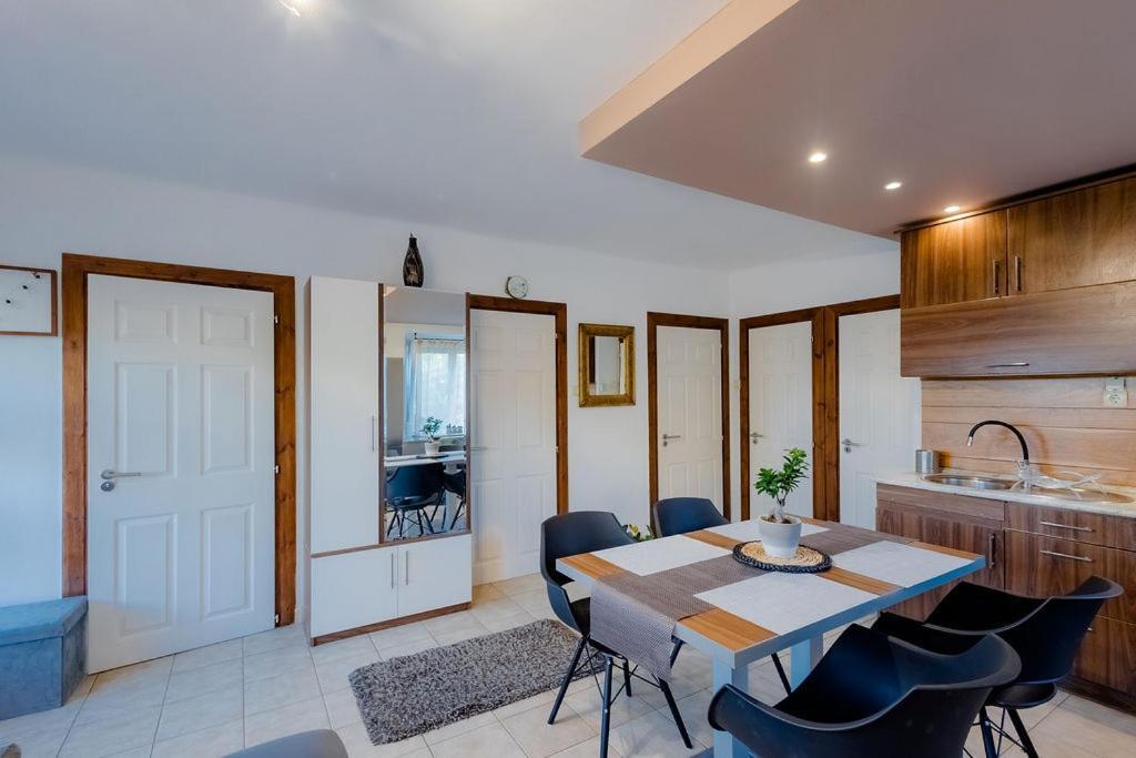 Fatima Apartman Siófok Buitenkant foto